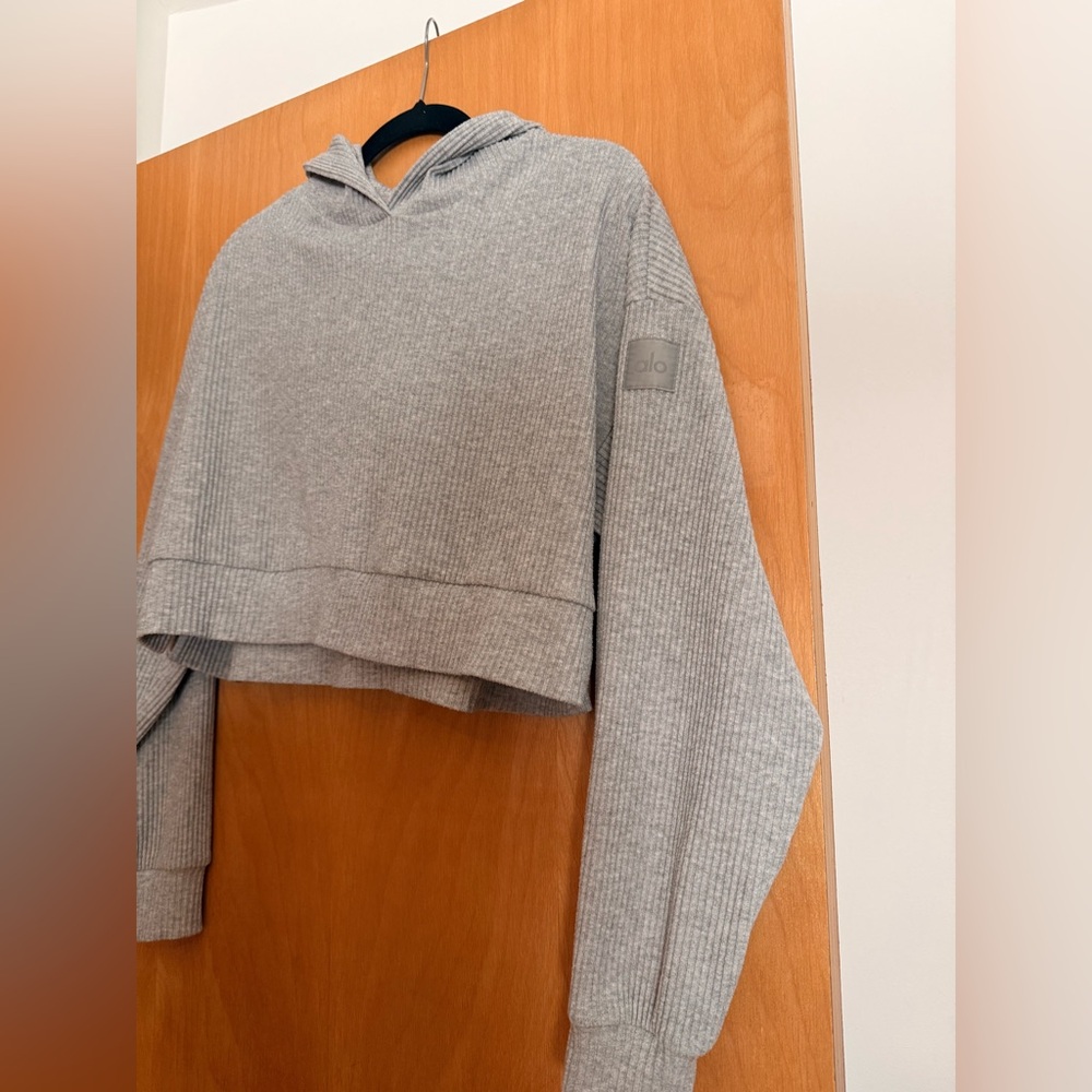 Alo Yoga Crop Hoodie Excellent Condition